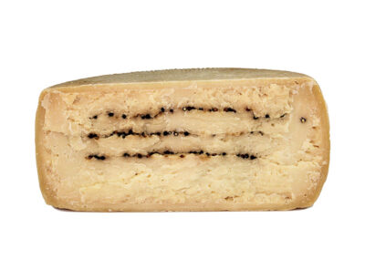 Pecorino stagionato pepato Cedrino