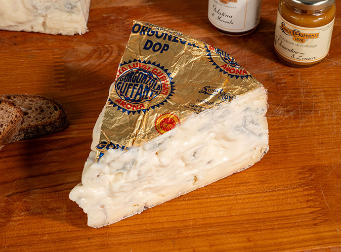 Gorgonzola DOP dolce - 750 gr - Image 3