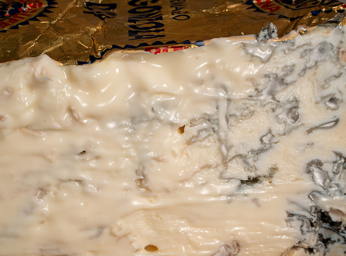 Gorgonzola DOP dolce - 750 gr - Image 2